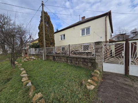 Eladó Ház 7300 Komló 