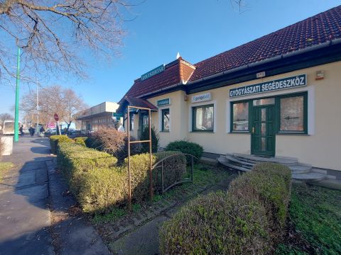 Eladó Üzlethelyiség 5000 Szolnok 