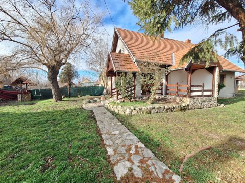 Eladó Ház 8300 Tapolca 