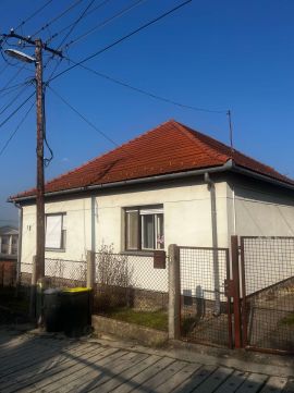 Eladó Ház 7300 Komló KOMLÓ BELVÁROSI CSALÁDI HÁZ