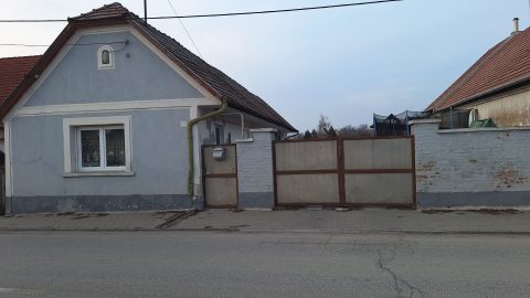 Eladó Ház 8060 Mór nemrég felújított