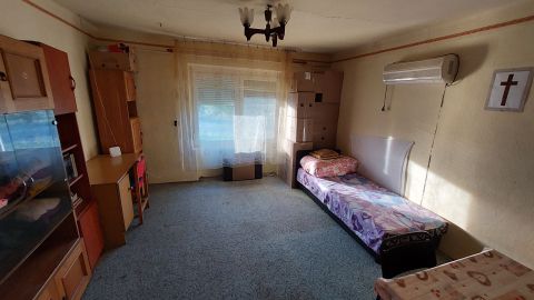Eladó Ház 5540 Szarvas , Állomás Közelében