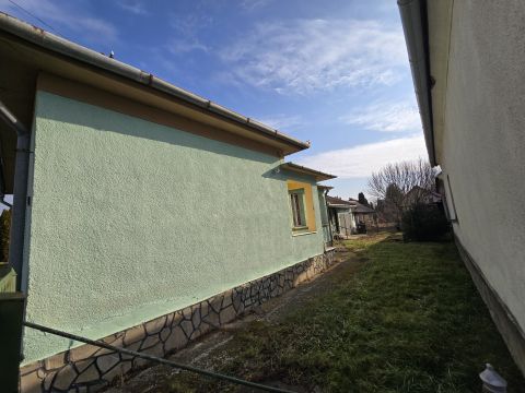 Eladó Ház 8973 Csesztreg Nyugodt csendes utcában található 83nm-es tégla ház 