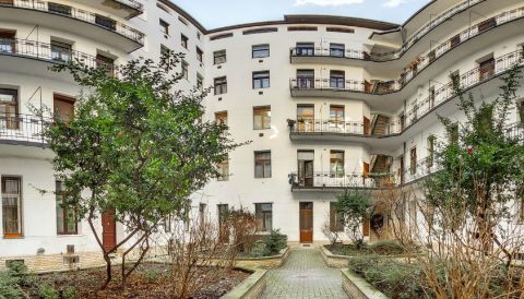 Eladó Lakás 1111 Budapest 11. kerület , Móricz Zsigmond körtérnél 3 szobás frissen felújított lakás