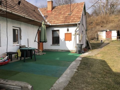 Eladó Ház 2517 Kesztölc 