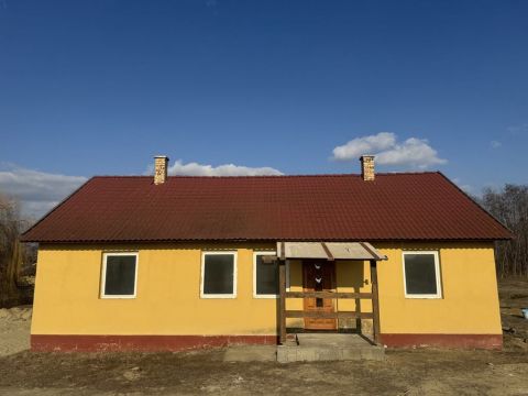 Eladó Ház 2765 Farmos Farmoson központ közelében 3 szoba + nappalis 81 nm-es ház hatalmas telekkel eladó! 