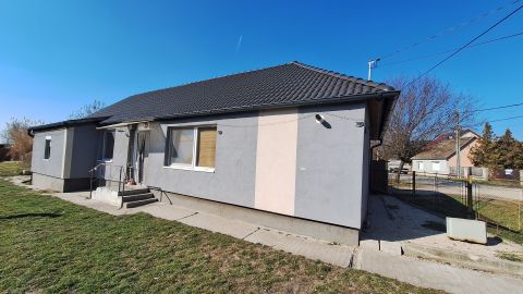 Eladó Ház 8154 Polgárdi 