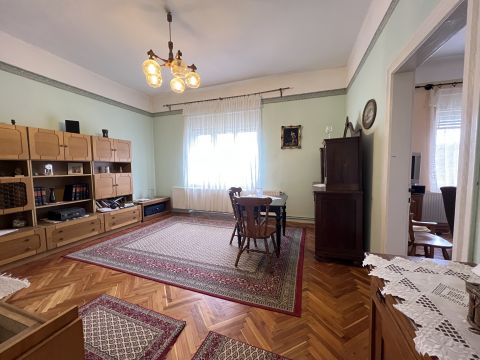 Eladó Ház 8431 Bakonyszentlászló 
