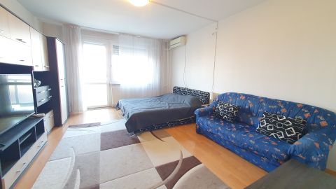 Eladó Lakás 1151 Budapest 15. kerület , Kossuth Lajos Általános Iskolától nem messze