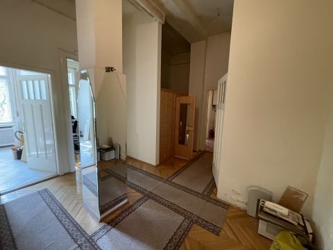 Eladó Lakás 1068 Budapest 6. kerület 