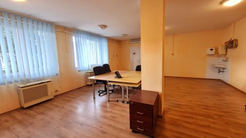 Kiadó Iroda 8900 Zalaegerszeg 