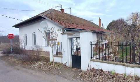 Eladó Ház 5465 Cserkeszőlő , 5465 Cserkeszőlő, Csendes