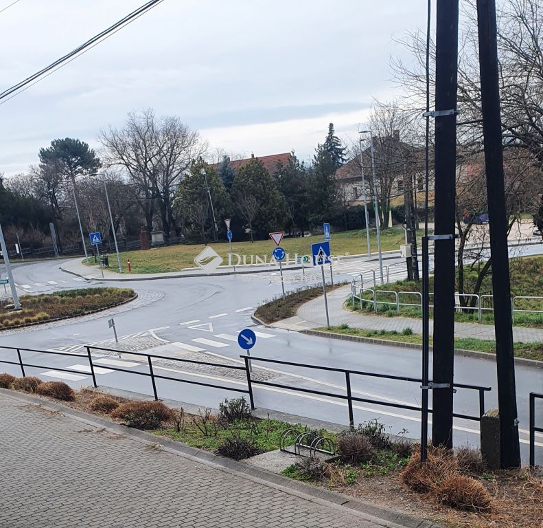 8174 Balatonkenese , Balatonkenese Fő utca 21 — 1/21