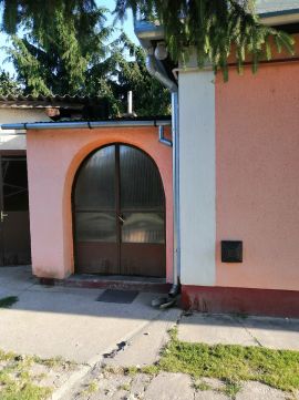 Eladó Ház 7463 Magyaratád , Eladó Rácegresen egy részben felújított családi ház!