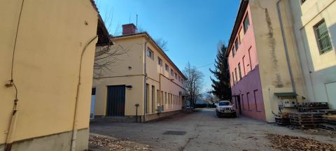 Eladó Ipari 1037 Budapest 3. kerület , 3.kerület frekventált ipari területén eladó ingatlan