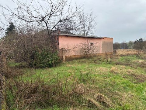 Eladó Telek 2431 Perkáta , Összközműves telek