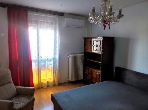 Kiadó Lakás 7622 Pécs 