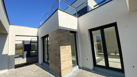 Eladó Lakás 9026 Győr Újépítésű LUXUS lakás nagy zöld területtel Győrben