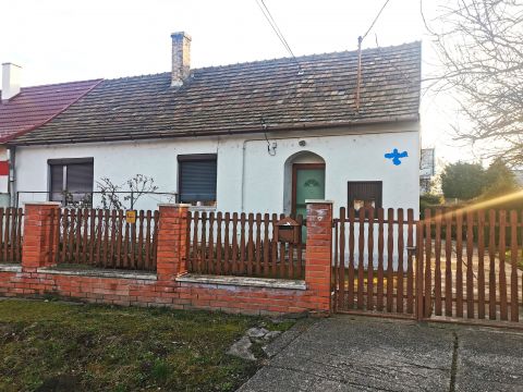 Eladó Ház 2890 Tata 