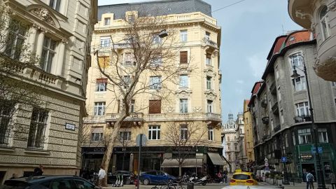 Eladó Lakás 1053 Budapest 5. kerület 