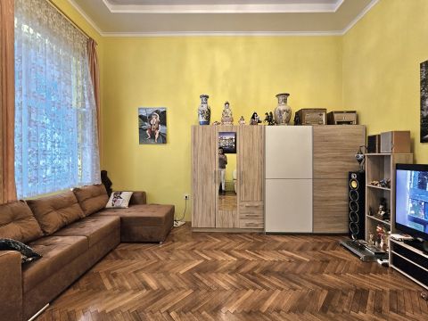 Eladó Lakás 1088 Budapest 8. kerület Hangulatos Belvárosi Lakás a Körùton
