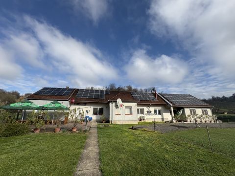 Eladó Üzlethelyiség 7333 Kárász 