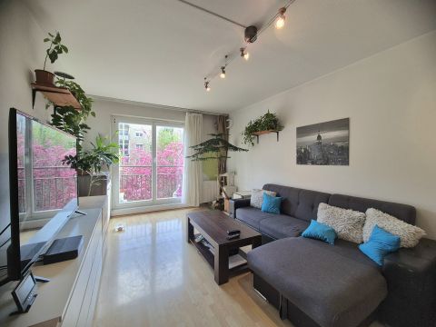Eladó Lakás 1039 Budapest 3. kerület 3 ker. Békásmegyeren 1.em., 56 m2, 1+2 félszobás lakás eladó