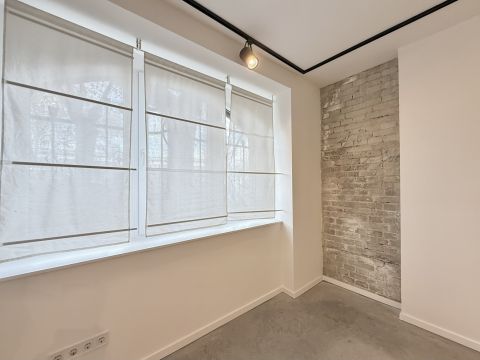 Eladó Lakás 1062 Budapest 6. kerület Egyedi felújított Studió lakás a VI kerületben