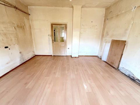Eladó Lakás 1239 Budapest 23. kerület Duna parthoz közel, 36 nm-es, felújítandó garzon lakás