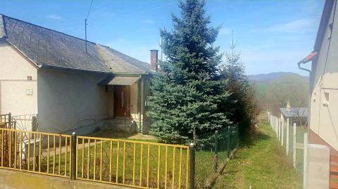 Eladó Ház 7742 Bogád 