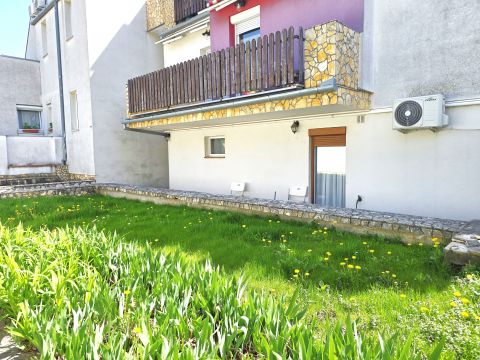 Eladó Lakás 7625 Pécs Mecsekoldalon kertkapcsolatos lakás