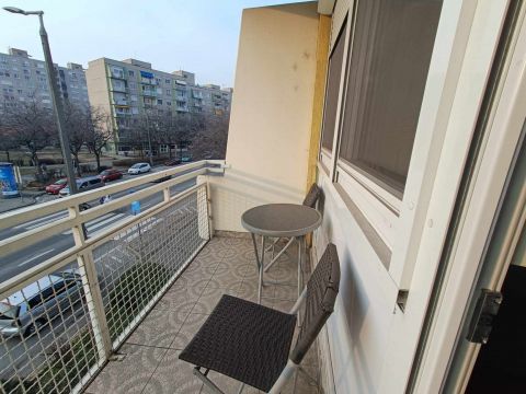 Eladó Lakás 6000 Kecskemét 