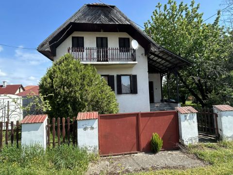 Eladó Ház 2730 Albertirsa Vasútállomáshoz közel 
