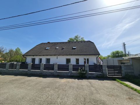 Eladó Lakás 2451 Ercsi 2451, Ercsi Battai út