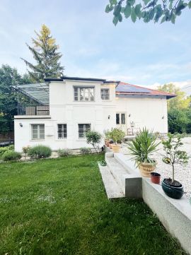 Eladó Ház 1021 Budapest 2. kerület , Szépilonán eladó egy klasszikus stílusú ingatlan