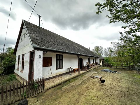 Eladó Ház 7092 Nagykónyi , 60 m2-es családi ház, biogazdálkodásra is alkalmas