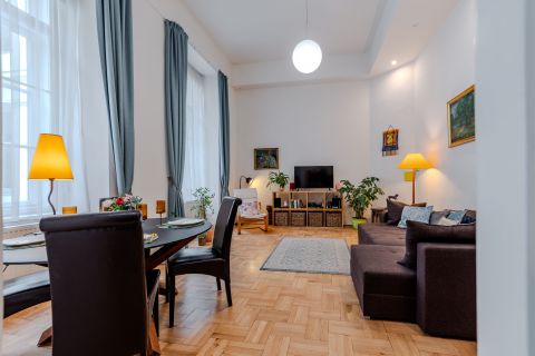 Eladó Lakás 1054 Budapest 5. kerület 