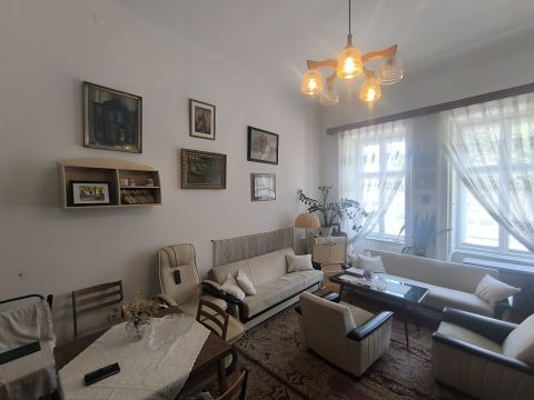 Eladó Lakás 6000 Kecskemét 