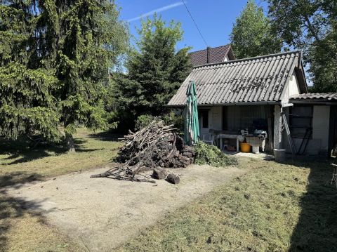 Eladó Telek 2310 Szigetszentmiklós Hétvégi kis ház, akár építésre is jó telek !