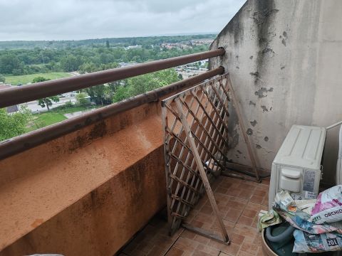 Eladó Lakás 2800 Tatabánya 