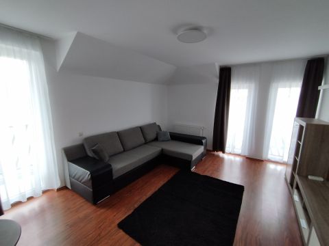 Kiadó Lakás 2800 Tatabánya 