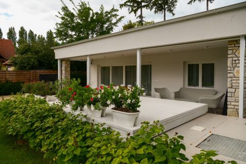 Eladó Ház 8600 Siófok , nyár, Balaton, tökéletes, egyszintes, medencés nyaraló 