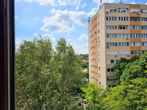 Eladó Lakás 1112 Budapest 11. kerület , Panorámás lakás, villanyvezetékek cseréje megtörtént!