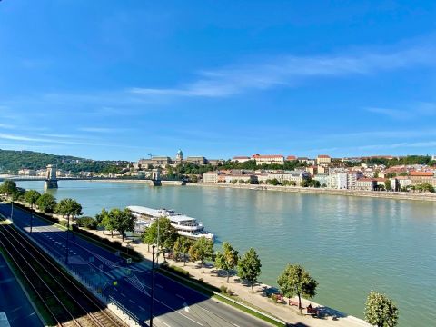 Eladó Lakás 1054 Budapest 5. kerület , 1054 Széchenyi tér közelében