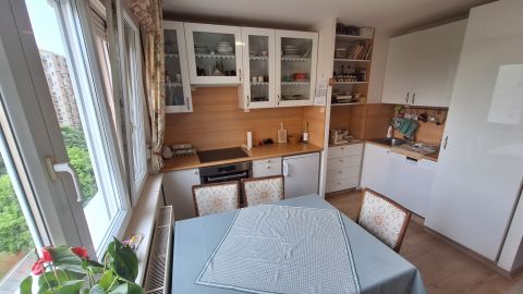 Eladó Lakás 8000 Székesfehérvár 