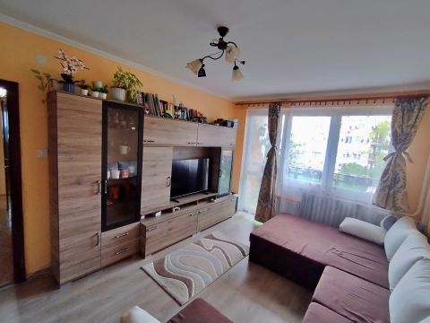 Eladó Lakás 2800 Tatabánya 