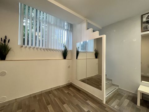 Eladó Lakás 1023 Budapest 2. kerület , Frankel Leó úton kompakt lakás utcafronti bejárattal eladó