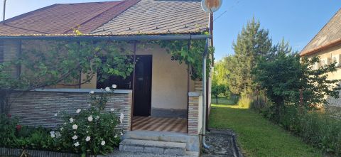 Eladó Ház 8646 Balatonfenyves , Balaton közeli nyaraló