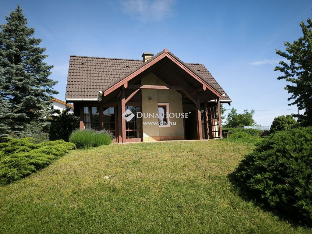 9081 Győrújbarát , KERTVÁROSI HÁZIKÓ PINCÉVEL, SZŐLŐSSEL ELADÓ! — 1/31