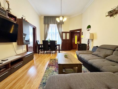Eladó Lakás 1064 Budapest 6. kerület 